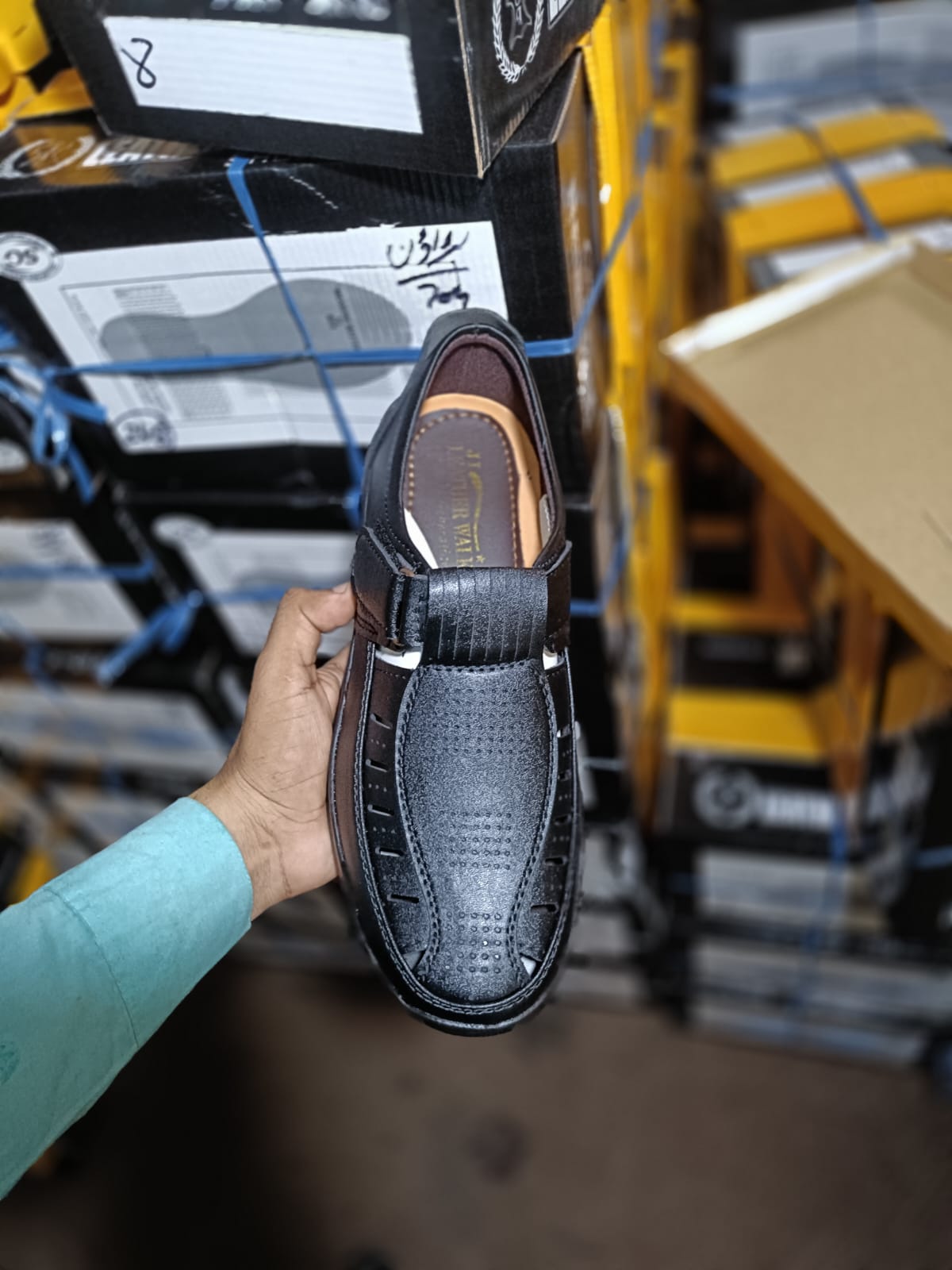 MEN^S SHOES ULTRA COMFORT AND WITH MEDICATED INSOLE